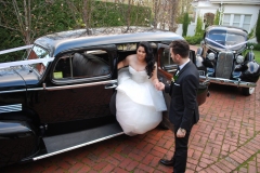 Vintage-classic-wedding-cars-Melbourne-Bu-cadi-wedding-cars-Viewbank-3084