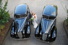 Vintage-wedding-cars-Melbourne-Bu-cadi-wedding-cars-Viewbank-3084
