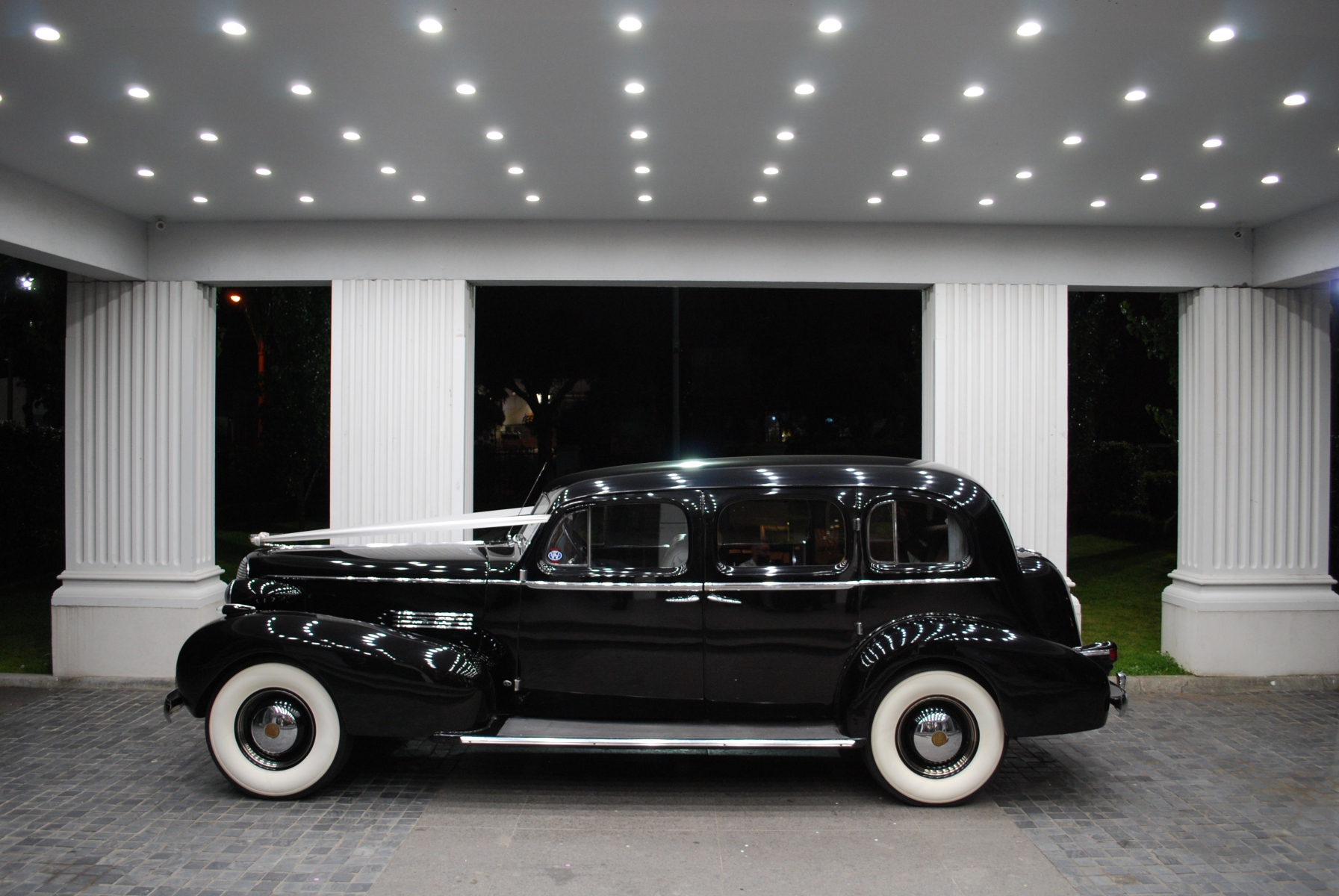Sheldon-Receptions-Bu-cadi-wedding-cars-Viewbank-3084
