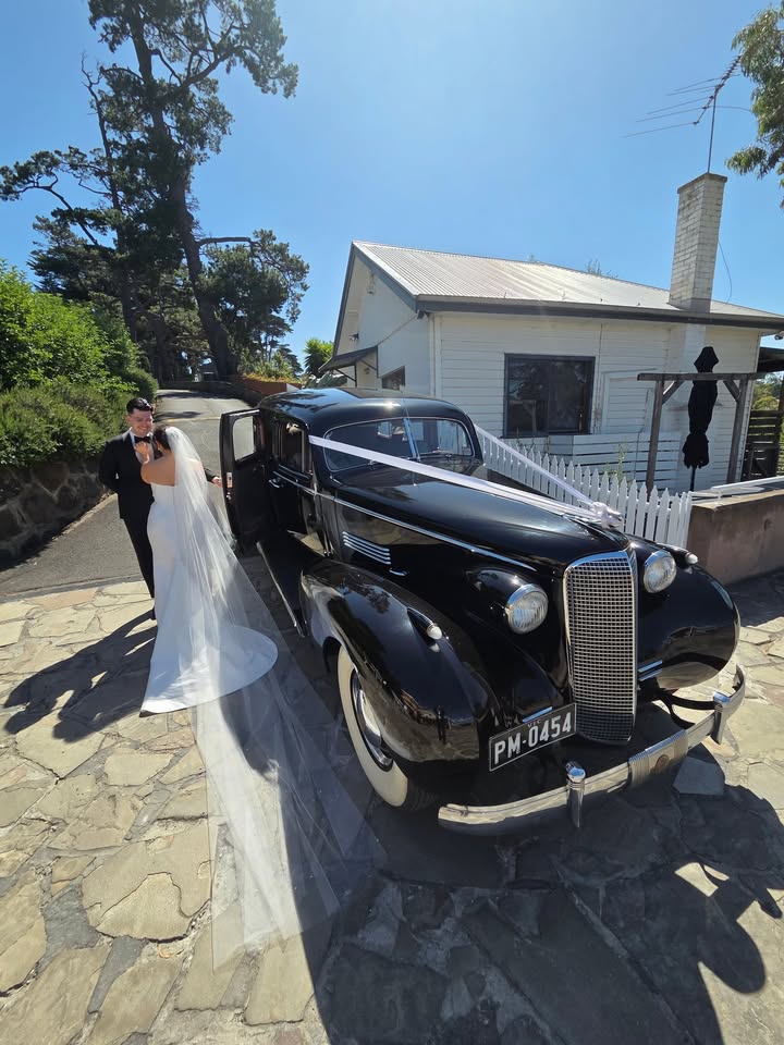 Bu cadi Wedding Cars